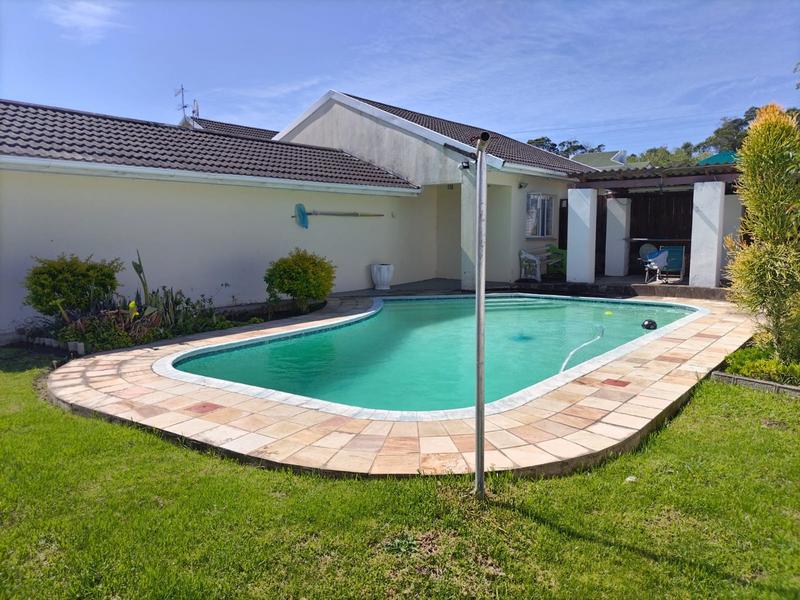 6 Bedroom Property for Sale in Amalinda Eastern Cape